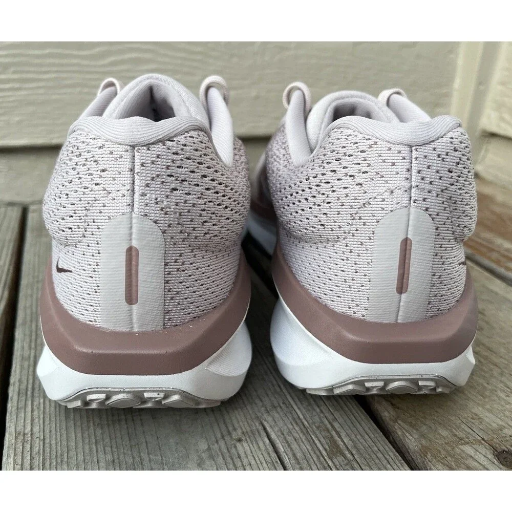 Nice! Nike Winflo 11 Women's size 9.5 Running Shoes Platinum Violet/Smokey Mauve